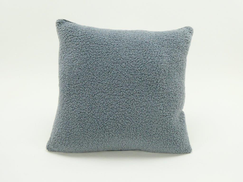 HLJ Designer Throw Pillows, Made in USA – 90-Piece Wholesale Lot